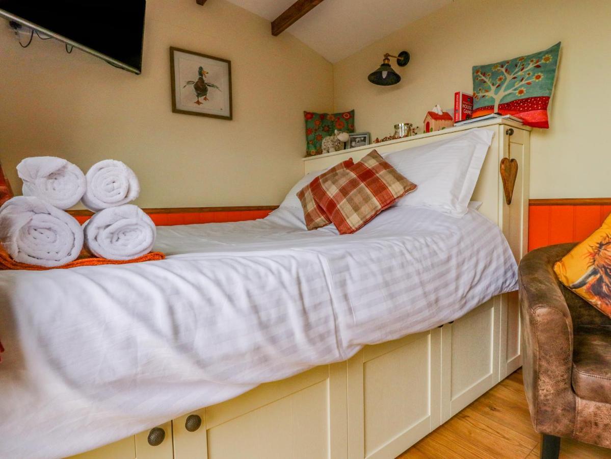 Holiday home The Herdsman Luxury Shepherds Hut Barnoldswick