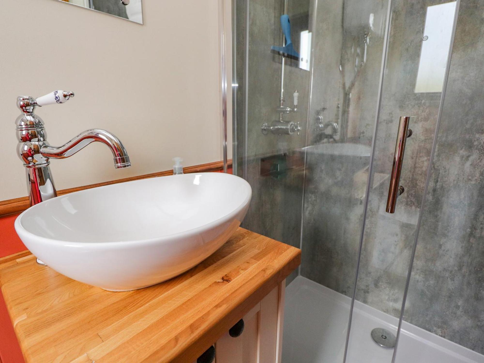 The Herdsman Luxury Shepherds Hut Holiday home Barnoldswick